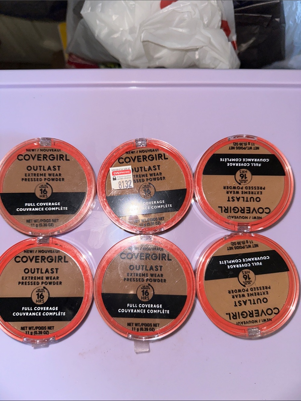 COVERGIRL Outlast Pressed Powder in Beige and Tan Tones